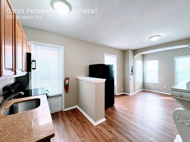 Photo - 939 Belmont Ave Unit 2