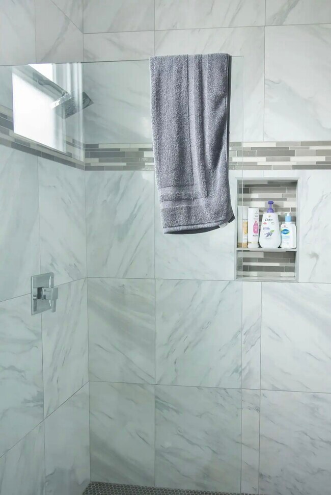 Photo - 2104 Marais St