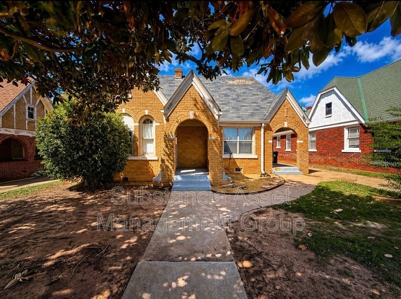 Photo - 941 East Dr