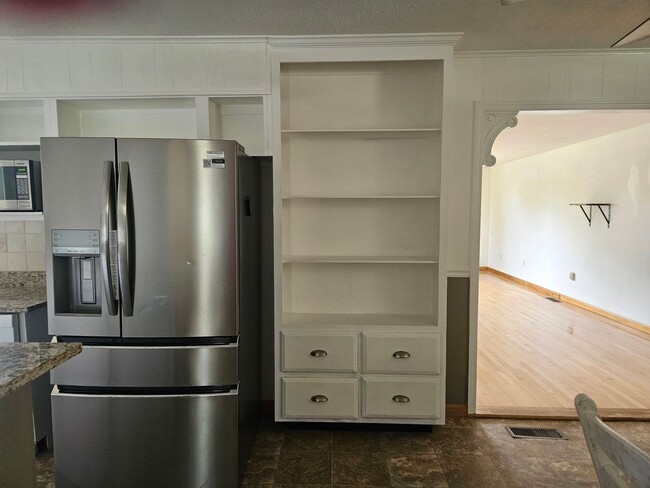 Photo - Madisonvile 37354 - 3 bedroom 2 bath - call Karen Robertson  865-454-7626