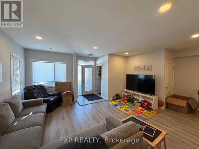 Photo - 700 Lapland Private