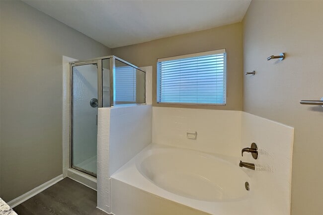 3418 Creek Manor Dr