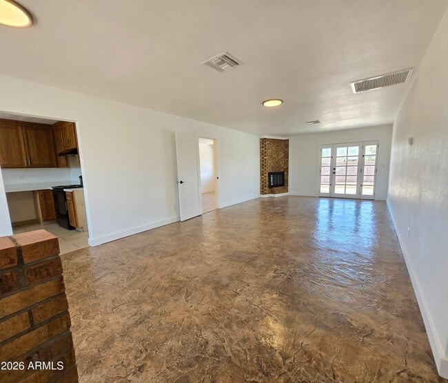 Photo - 1731 E Redfield Rd
