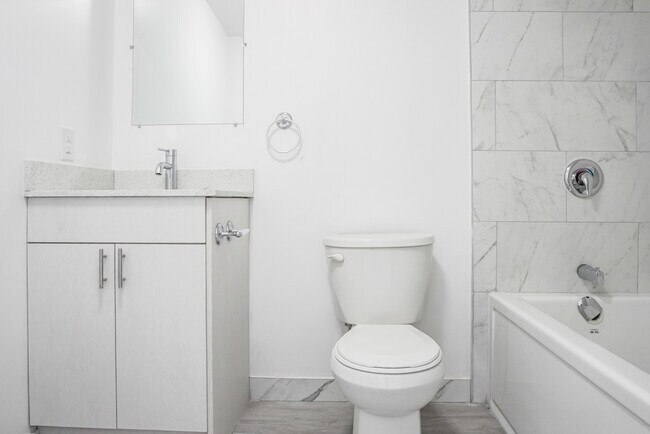 Photo - 630 Cummings Ave Unit 104