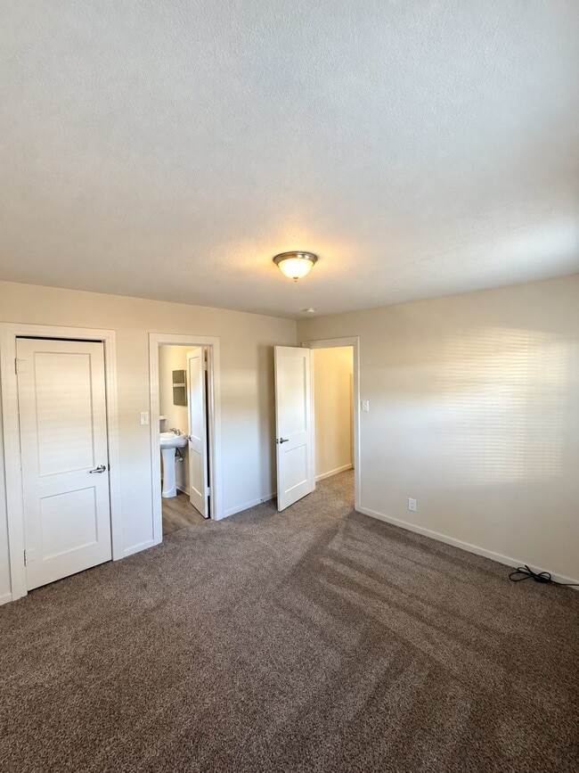 300 Delmar Ct Unit 16