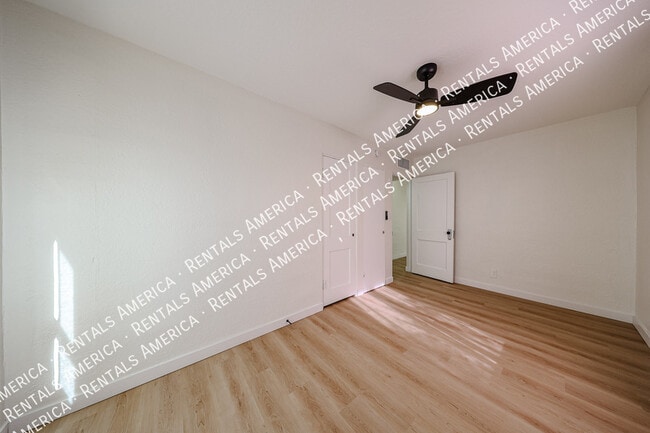 Photo - 2047 E Virginia Ave