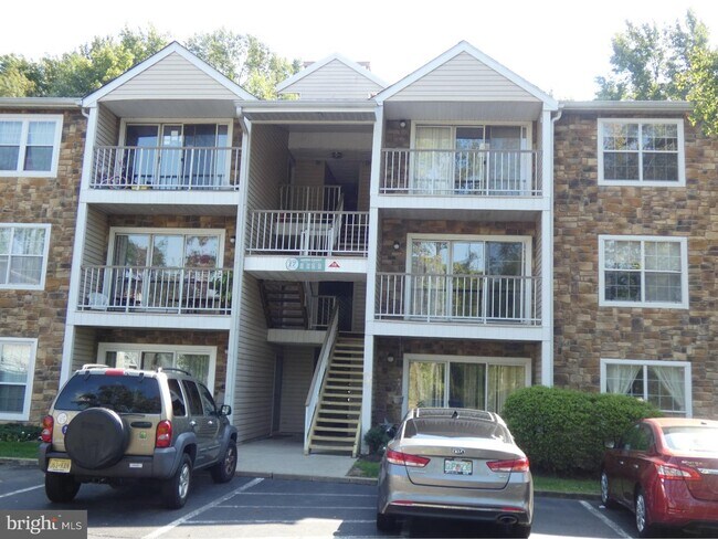 Photo - 40 Aspen Ct Townhome