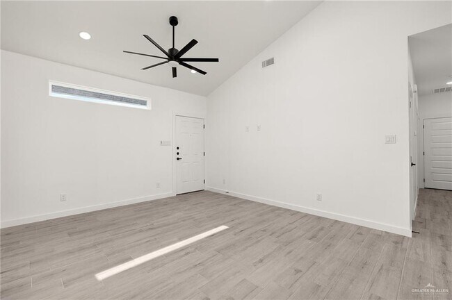 Photo - 15 Mockingbird Rd Unidad D