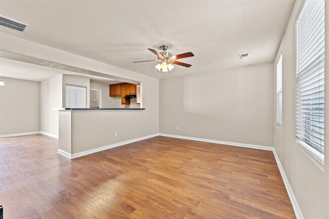 Photo - 220 Trestle Tree