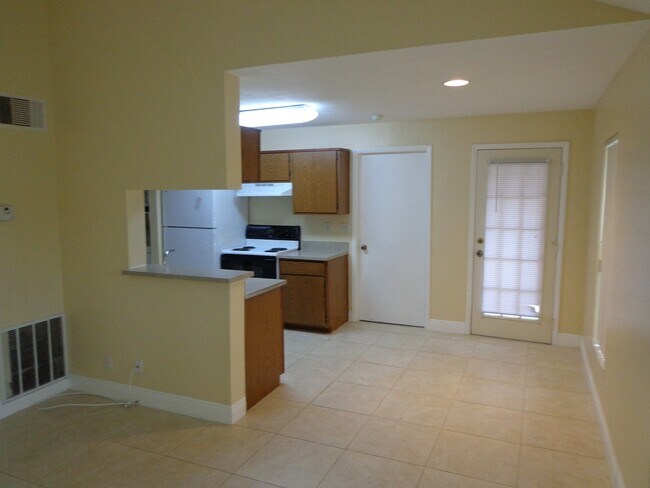 Photo - Charming condo 2 Bedrooms and 1 Bathroom In Sunrise, FL