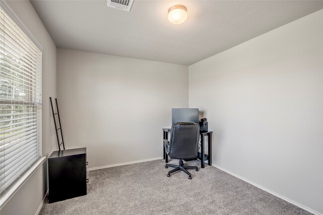 Photo - 210 Bellewood Mnr Dr