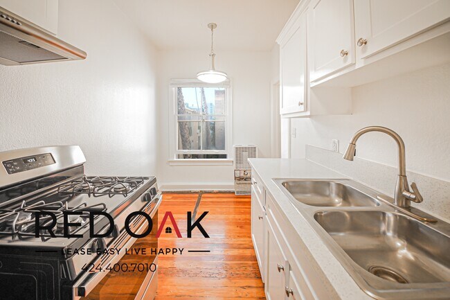 Photo - Charming Studio with a Lovely Exposed Bric... Unidad 309