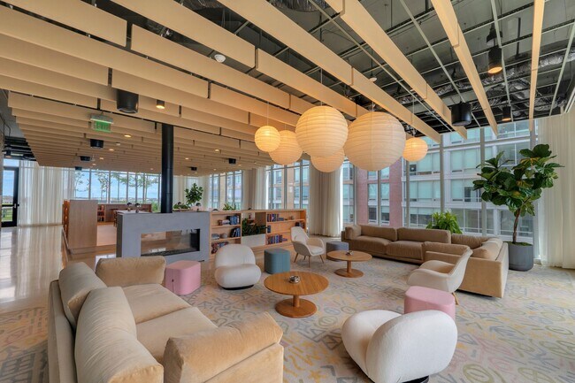 Library Lounge - Allied Harbor Point