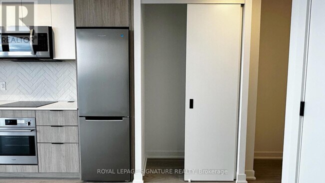 Photo - 36 Zorra St Unité 1610