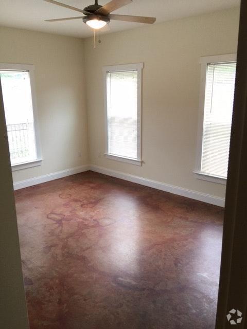 Building Photo - 1214 McDonough St Unit A - Two Bedroom Rental