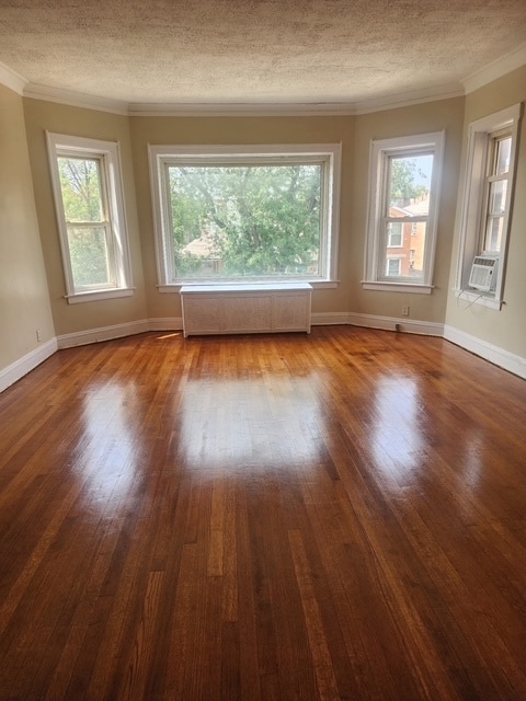 Photo - 8841 S Blackstone Ave