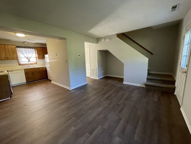 Building Photo - 139 Cedar Crest Dr