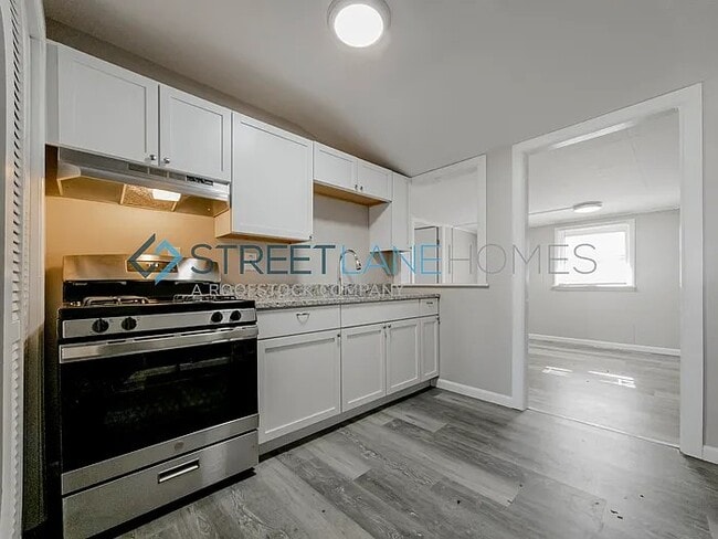 Photo - 2140 Miracle Ave