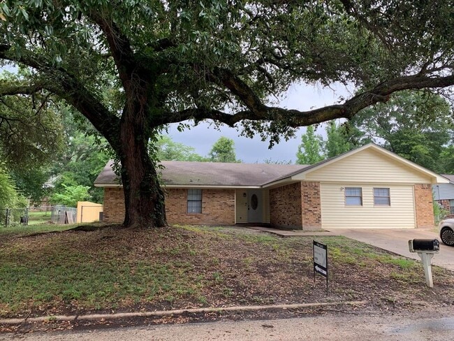 Texas Oak - Texas Oak House