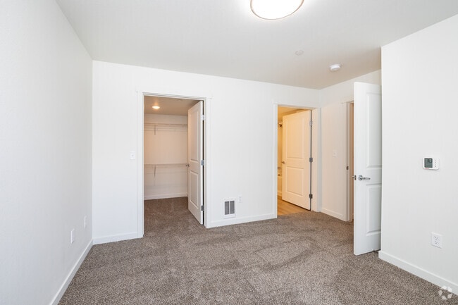 4BR, 2BA - 1,309SF - Primary Bedroom - Copper Platte