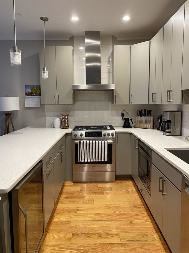Building Photo - 19 Vinton St Unit 1
