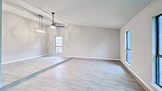 Photo - 16822 Macleish Dr