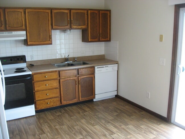 Photo - 712 Erin Place