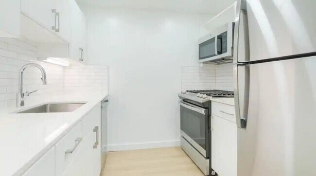 Photo - 475 9th Ave Unit 7V