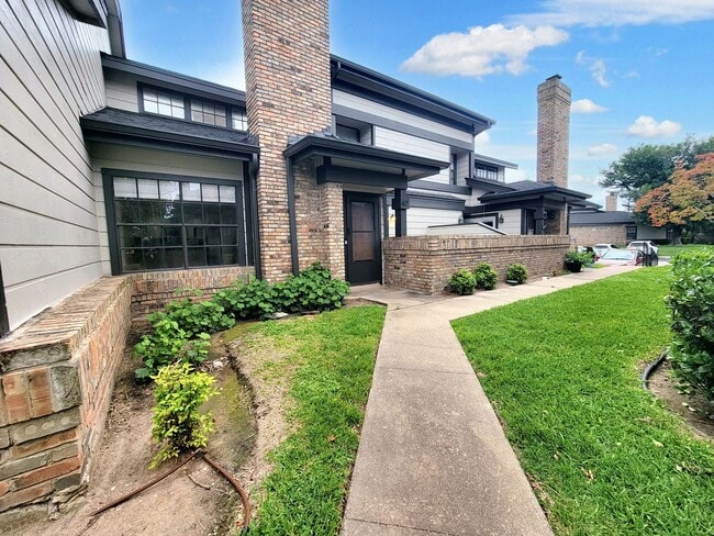 Modern and Cozy 2/BR 2/BA Home in Gated Co... - Modern and Cozy 2/BR 2/BA Home in Gated Co...
