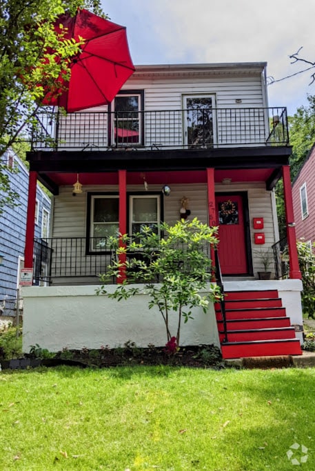 Building Photo - 2750 Enslin St Rental