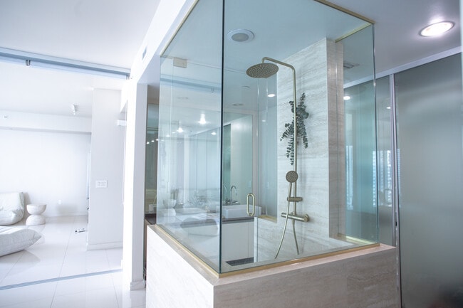 Photo - 1040 Biscayne Blvd Unit 2908