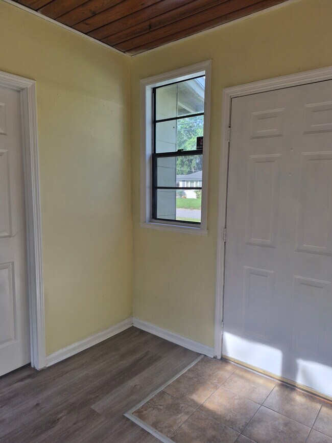 Photo - 2552 Treemont St