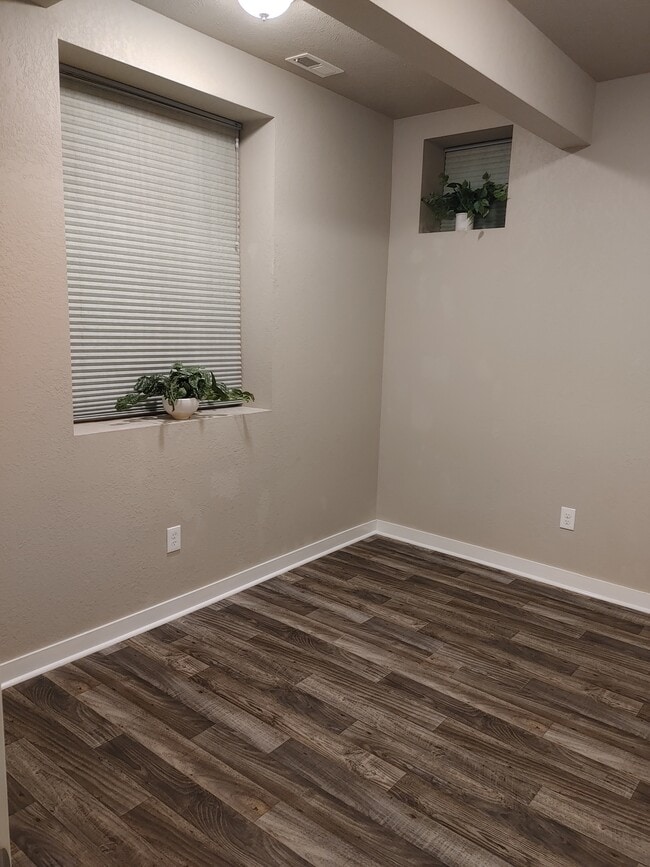 Photo - 1619 W Providence Ave