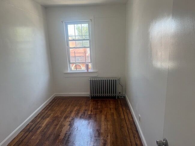 Photo - 10XX E 225th St