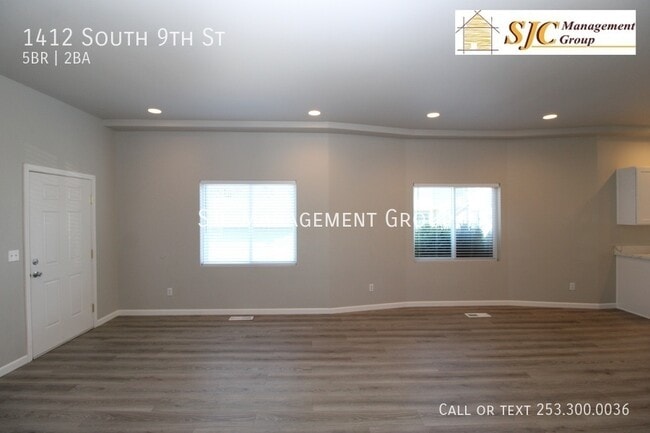 Photo - Five bedroom home for rent in Tacoma