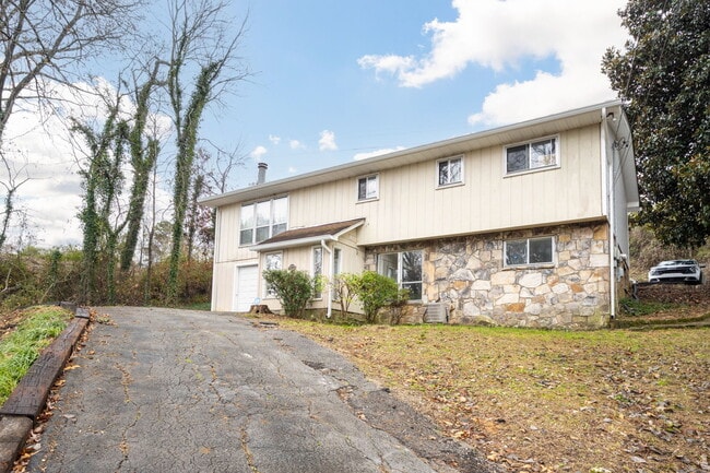 Building Photo - 4115 Harbor Hills Rd Unit B