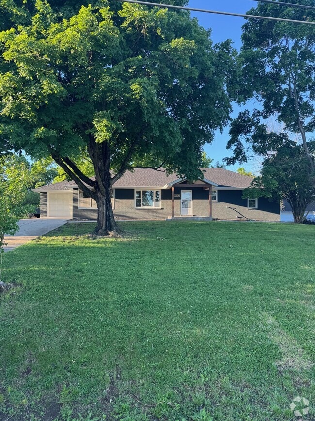 Building Photo - 2613 Southridge Dr Rental
