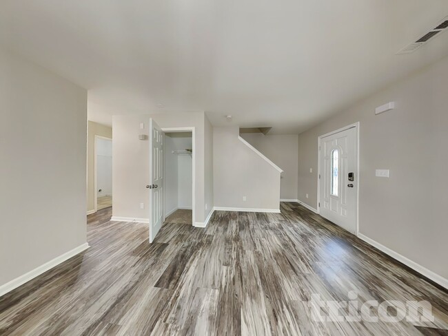 Photo - 8000 McGarry Trail