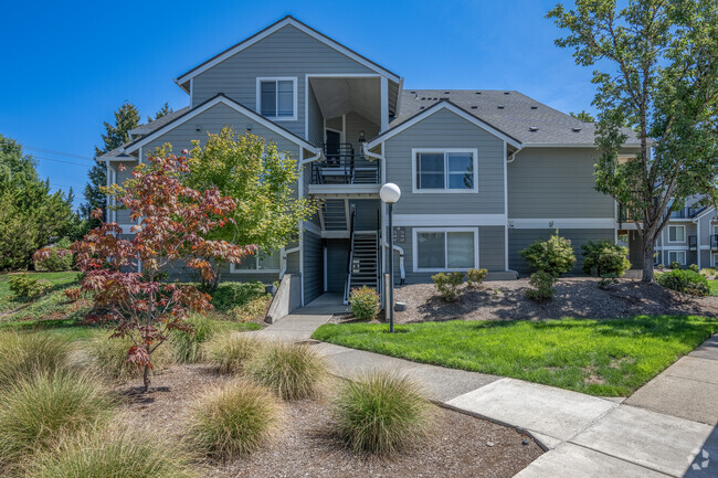 Hampshire Downs Apartments - Hillsboro, OR | ForRent.com