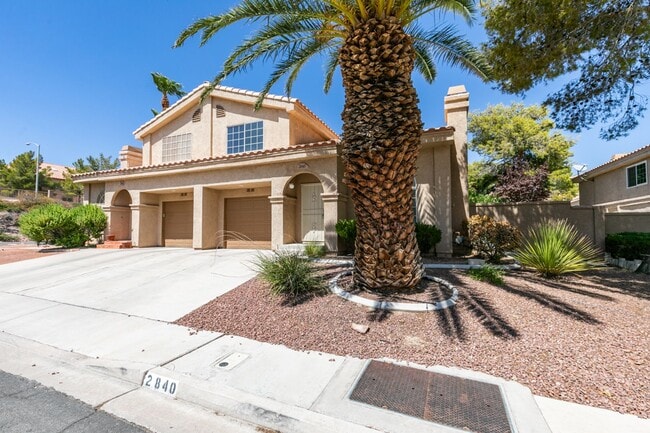 Building Photo - Stylish 2-Bedroom Townhome in Green Valley...