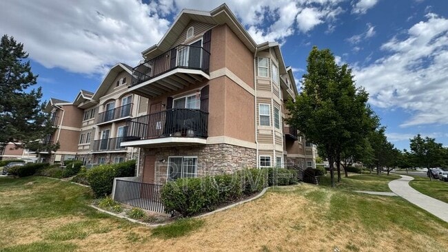 Photo - 1617 W Treille Ct