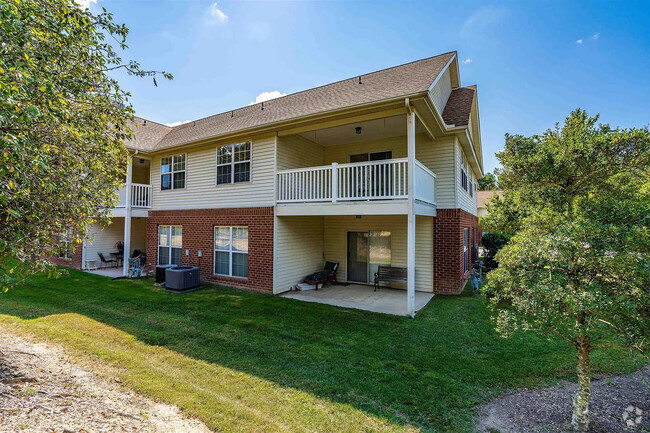 Building Photo - Room in Condo on Chenille Dr