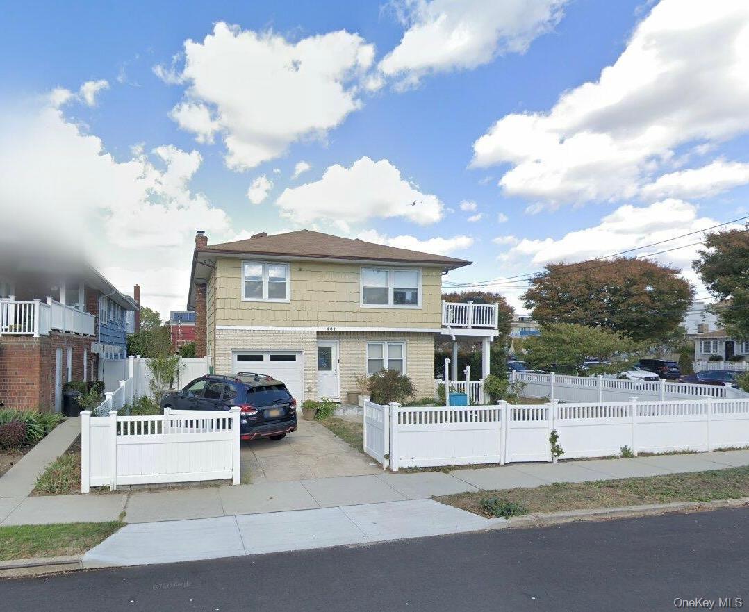 Photo - 401 W Walnut St Unit UPPER