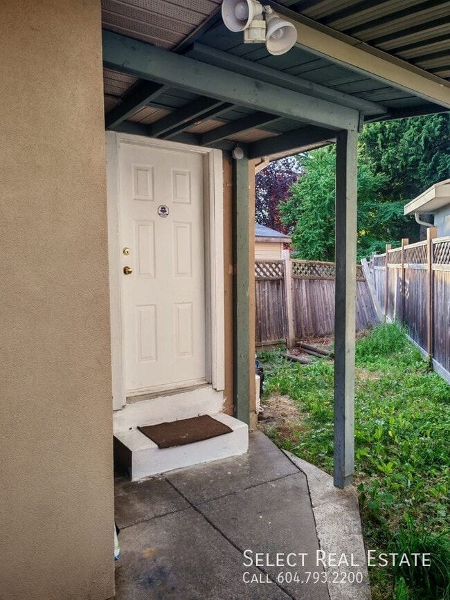 Photo - 7965-155A 155a St Unit B