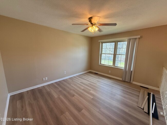 Photo - 8401 Cloverport Dr