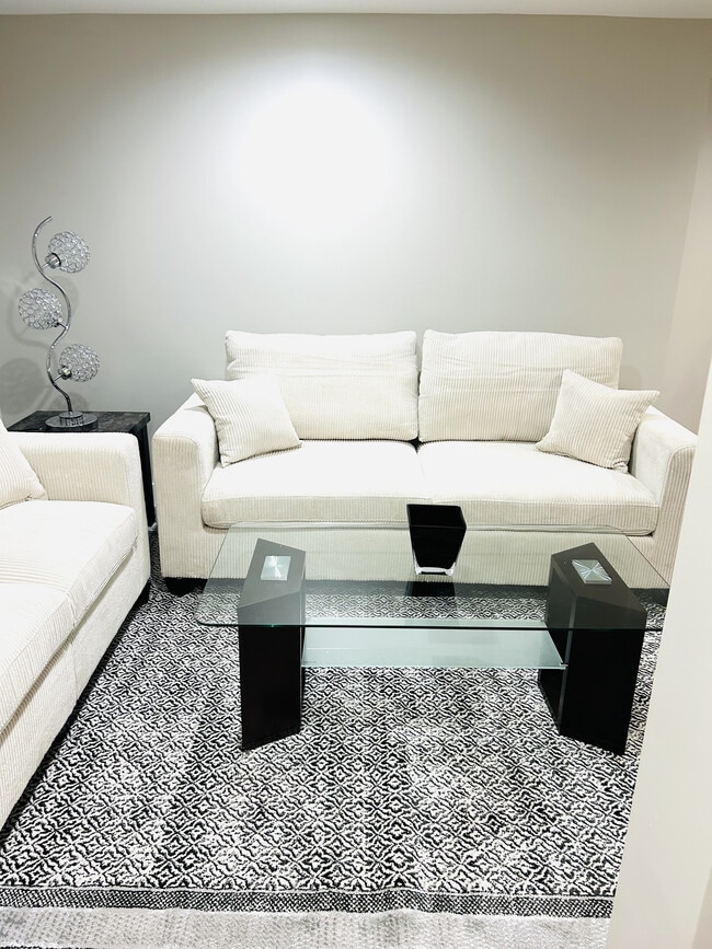 Photo - 1516 Hamilton St NW