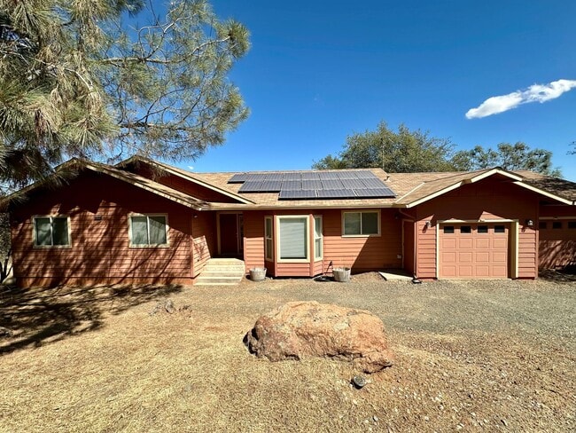 Building Photo - 3 Bedroom 2.5 Bathroom Home on 10 Acres Wi...