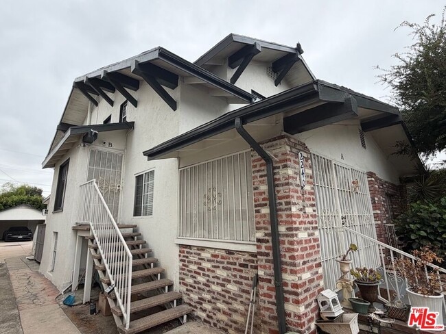 Building Photo - 2240 Crenshaw Blvd Unit B