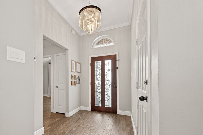 Photo - 5807 Walkabout Way