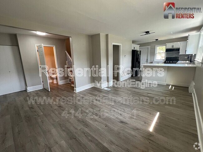 Building Photo - 5426 N 41st St Rental